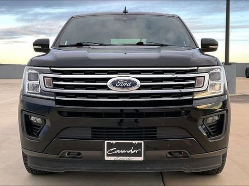 Used 2021 Ford Expedition Max XLT image 2