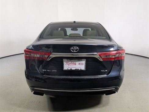 Used 2018 Toyota Avalon XLE Premium image 6