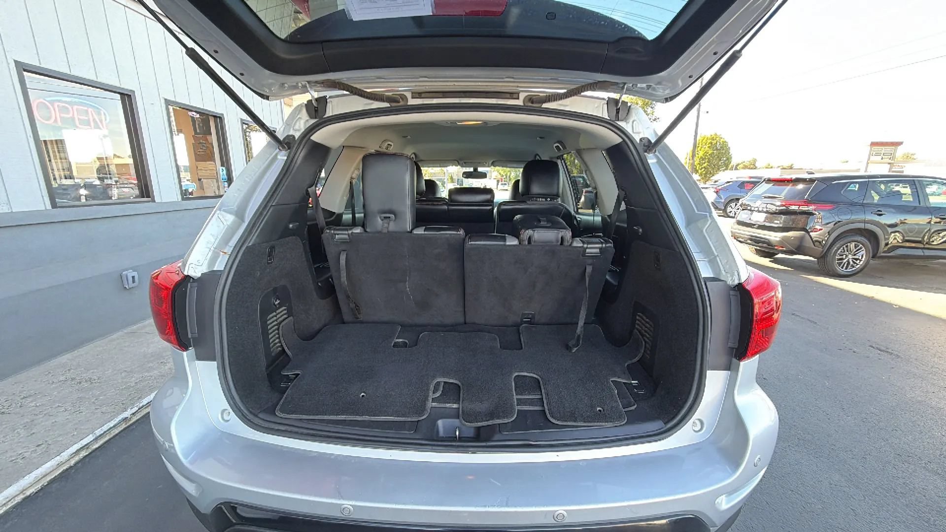 Used 2020 Nissan Pathfinder SV w/ Rock Creek Edition AWD/4WD image 14