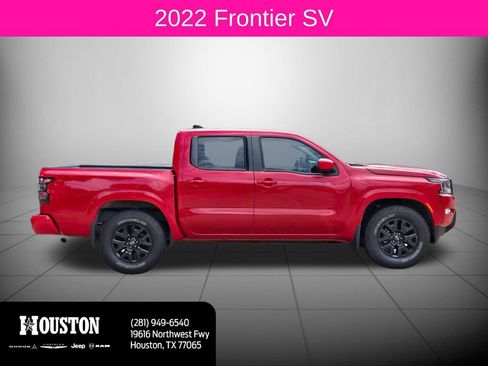 Used 2022 Nissan Frontier SV RWD image 2