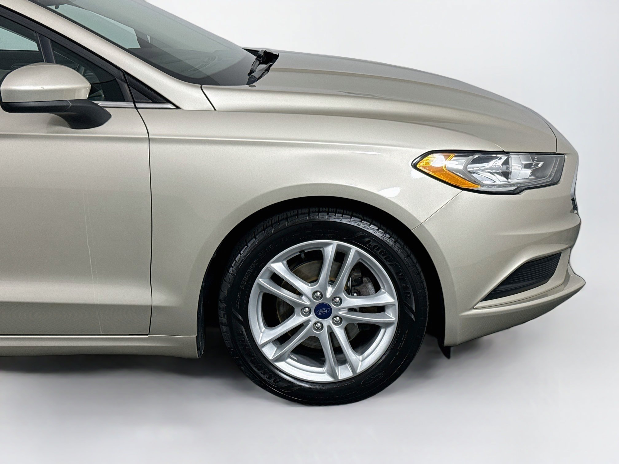 Used 2018 Ford Fusion SE FWD image 43