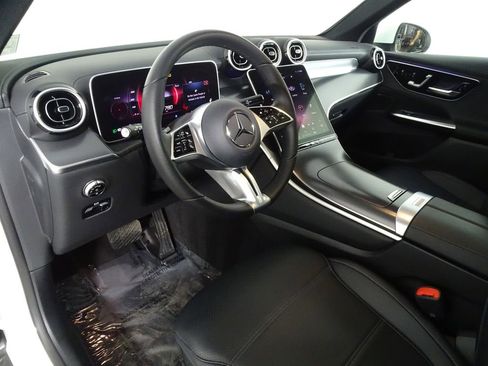 Used 2024 Mercedes-Benz GLC 300 image 23