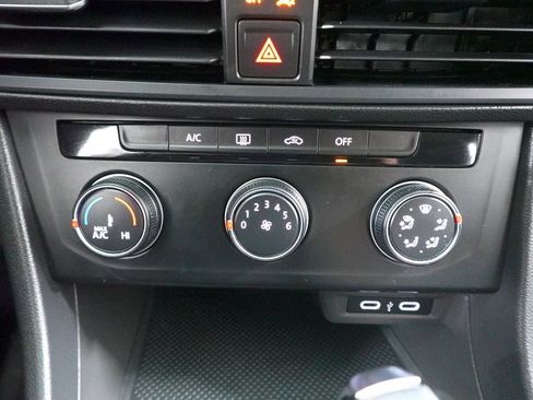 Used 2021 Volkswagen Jetta S w/ Driver Assistance Package image 19