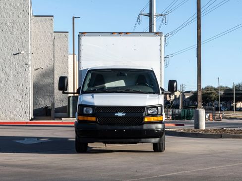 Used 2017 Chevrolet Express 3500 RWD image 52