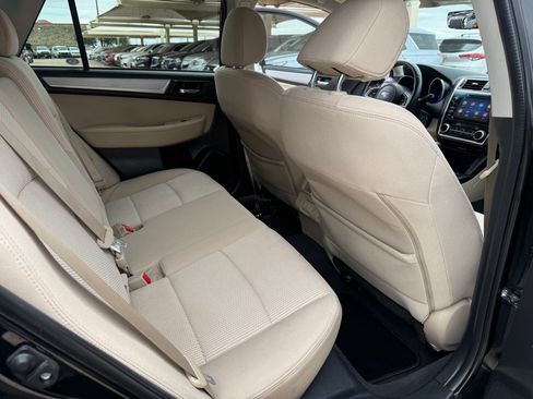 Used 2019 Subaru Outback 2.5i Premium AWD/4WD image 18