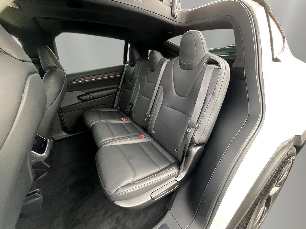 Used 2024 Tesla Model X AWD/4WD image 22