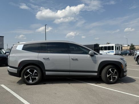 New 2026 Hyundai Ioniq 9 SE image 9