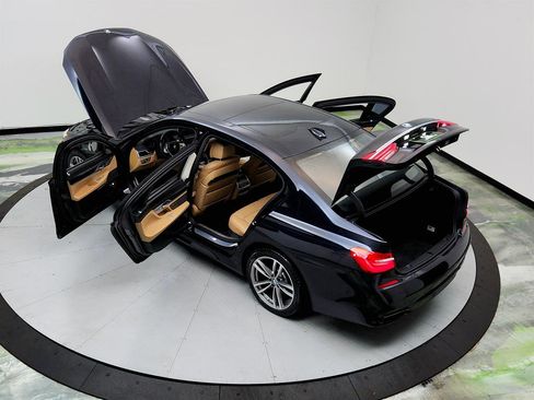 Used 2016 BMW 750i image 41