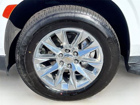 Used 2023 Chevrolet Suburban Premier image 35