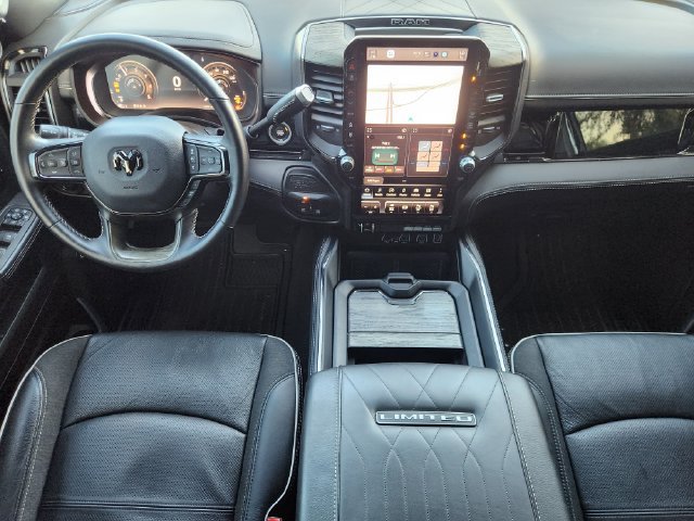 Used 2025 RAM 3500 Limited AWD/4WD image 27