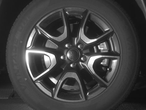 Used 2025 Jeep Compass Trailhawk AWD/4WD image 13