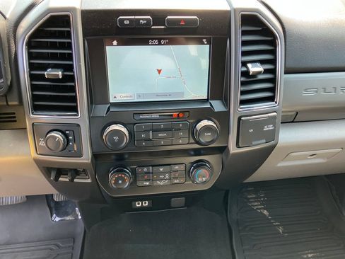 Used 2019 Ford F350 XLT w/ XLT Premium Package AWD/4WD image 10