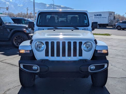 Used 2023 Jeep Gladiator Overland image 10