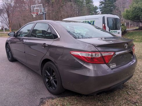 Used 2016 Toyota Camry SE w/ Protection Package (Q2) image 9