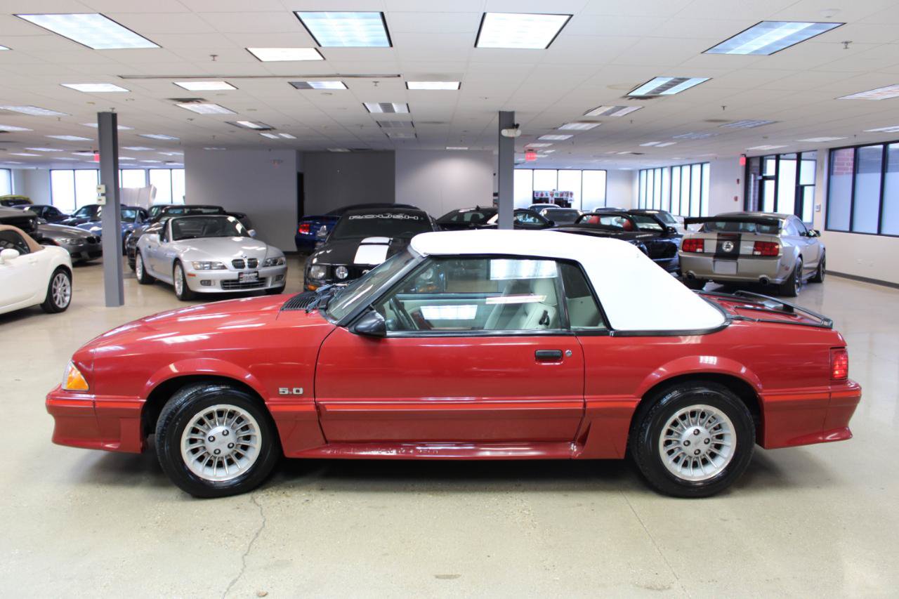 Used 1987 Ford Mustang GT RWD image 13