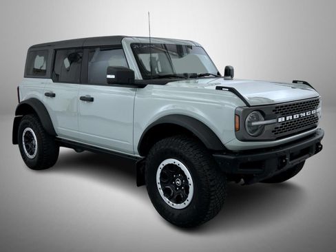 Used 2024 Ford Bronco Badlands AWD/4WD image 3