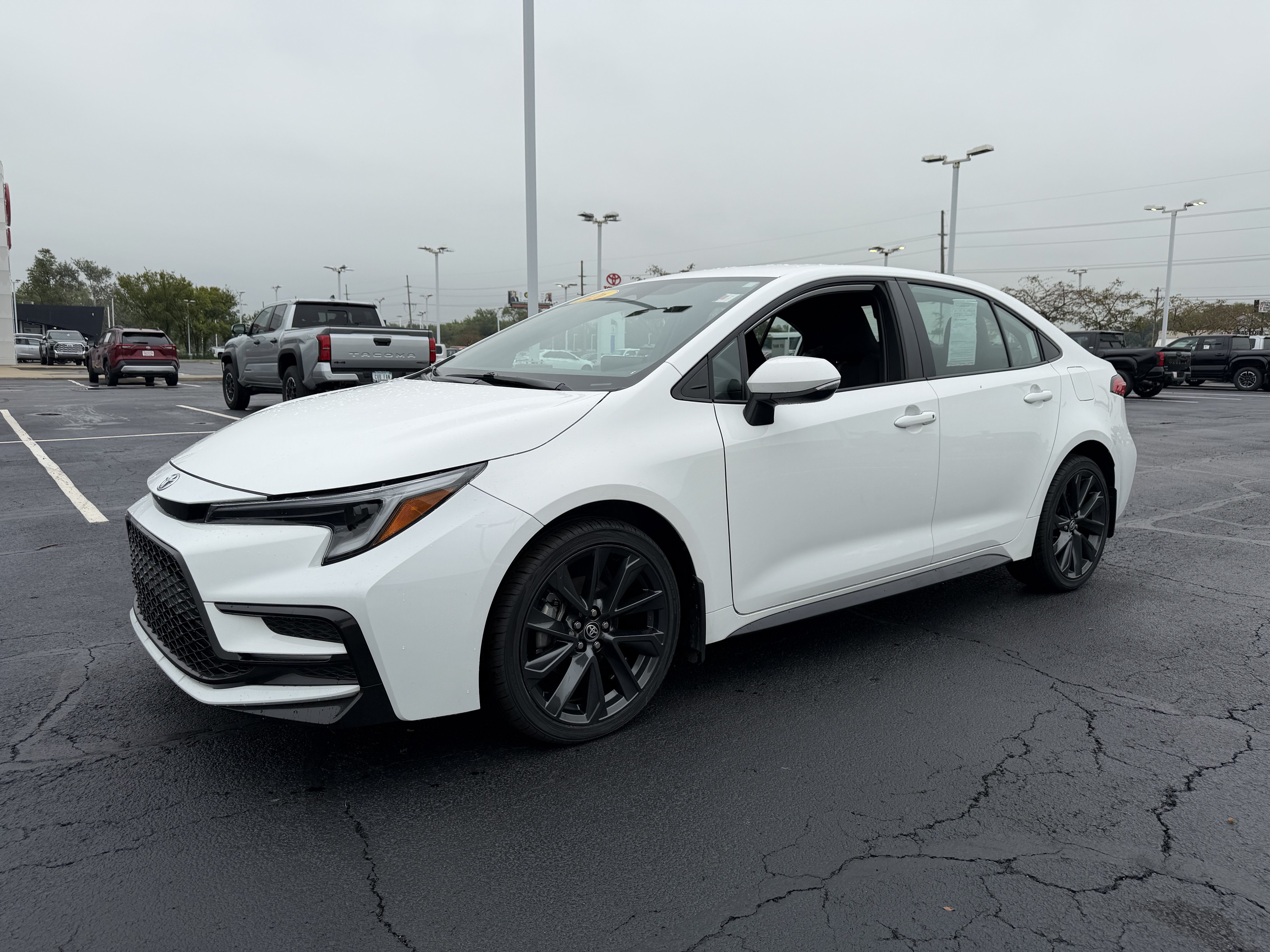 Certified 2026 Toyota Corolla SE FWD image 3