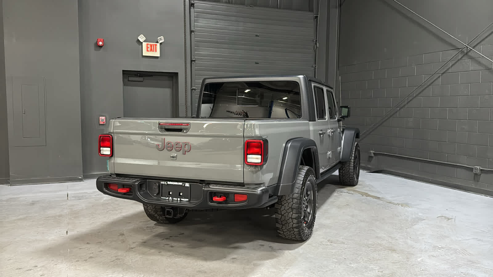 Certified 2022 Jeep Gladiator Rubicon w/ Cold Weather Group AWD/4WD image 7