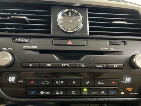 Used 2022 Lexus RX 450hL Luxury w/ Cold Area Package (CK) AWD/4WD image 18