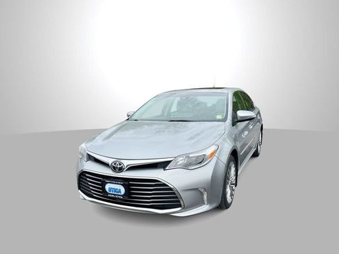Used 2018 Toyota Avalon Limited w/ All Weather Liner Package FWD image 1