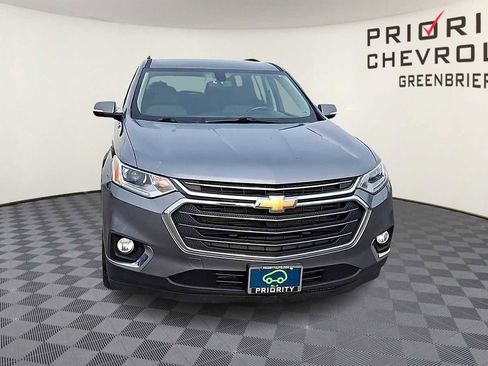 Certified 2018 Chevrolet Traverse LT image 3