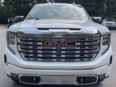 Used 2023 GMC Sierra 1500 Denali w/ Denali Reserve Package AWD/4WD image 3