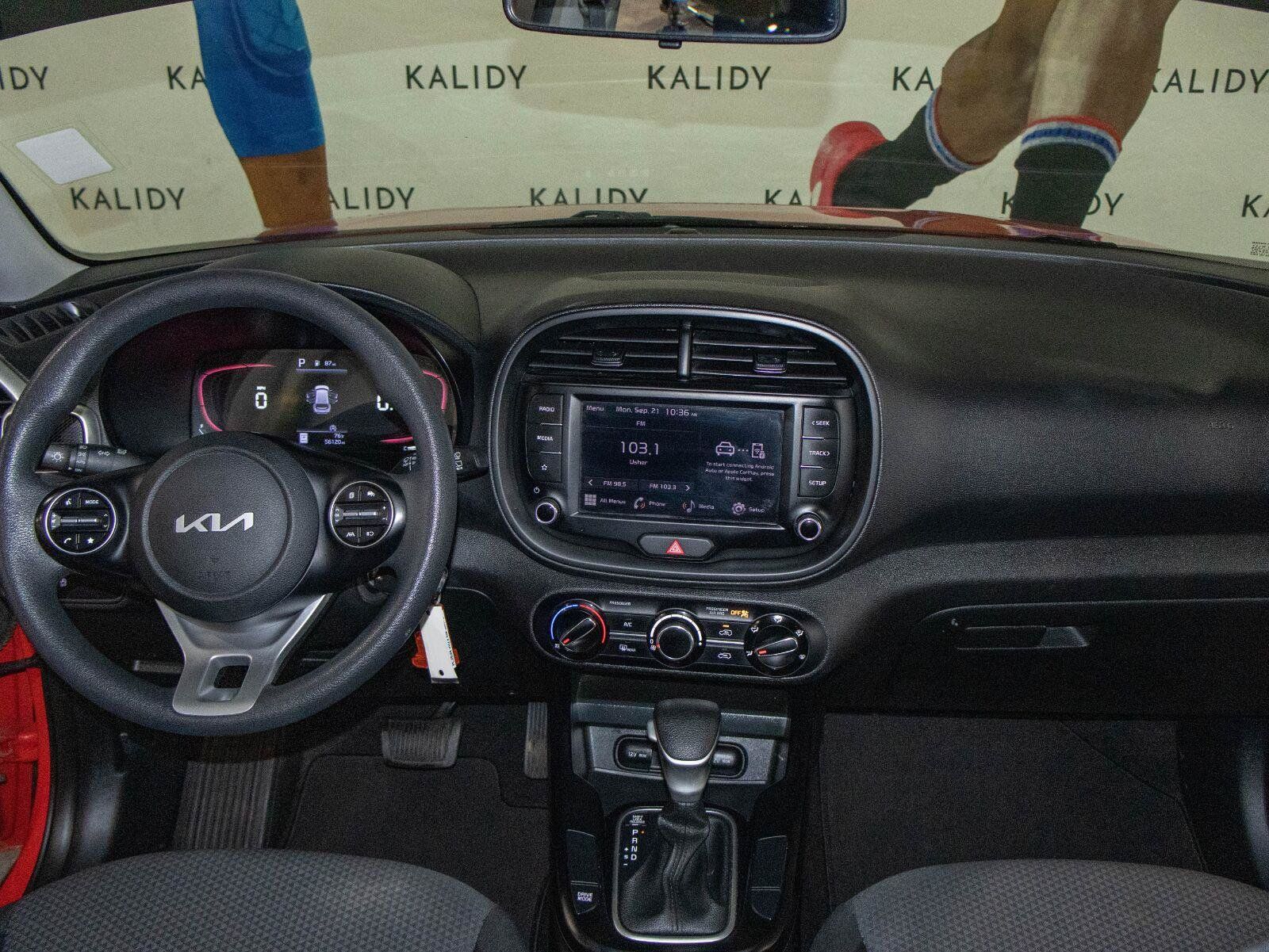 Used 2023 Kia Soul LX w/ Option Group 015 FWD image 3