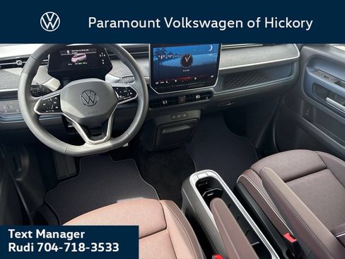 New 2025 Volkswagen ID. Buzz Pro S RWD image 20