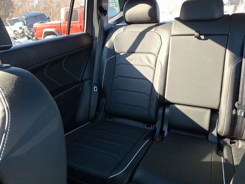 Used 2024 Volkswagen Tiguan SEL R-Line image 12