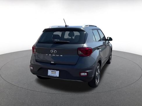 Used 2026 Hyundai Venue SEL FWD image 11