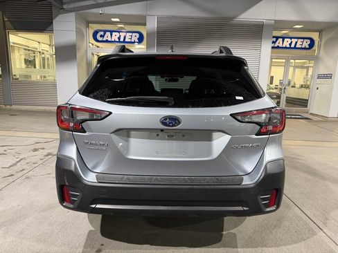 Used 2020 Subaru Outback Premium image 6