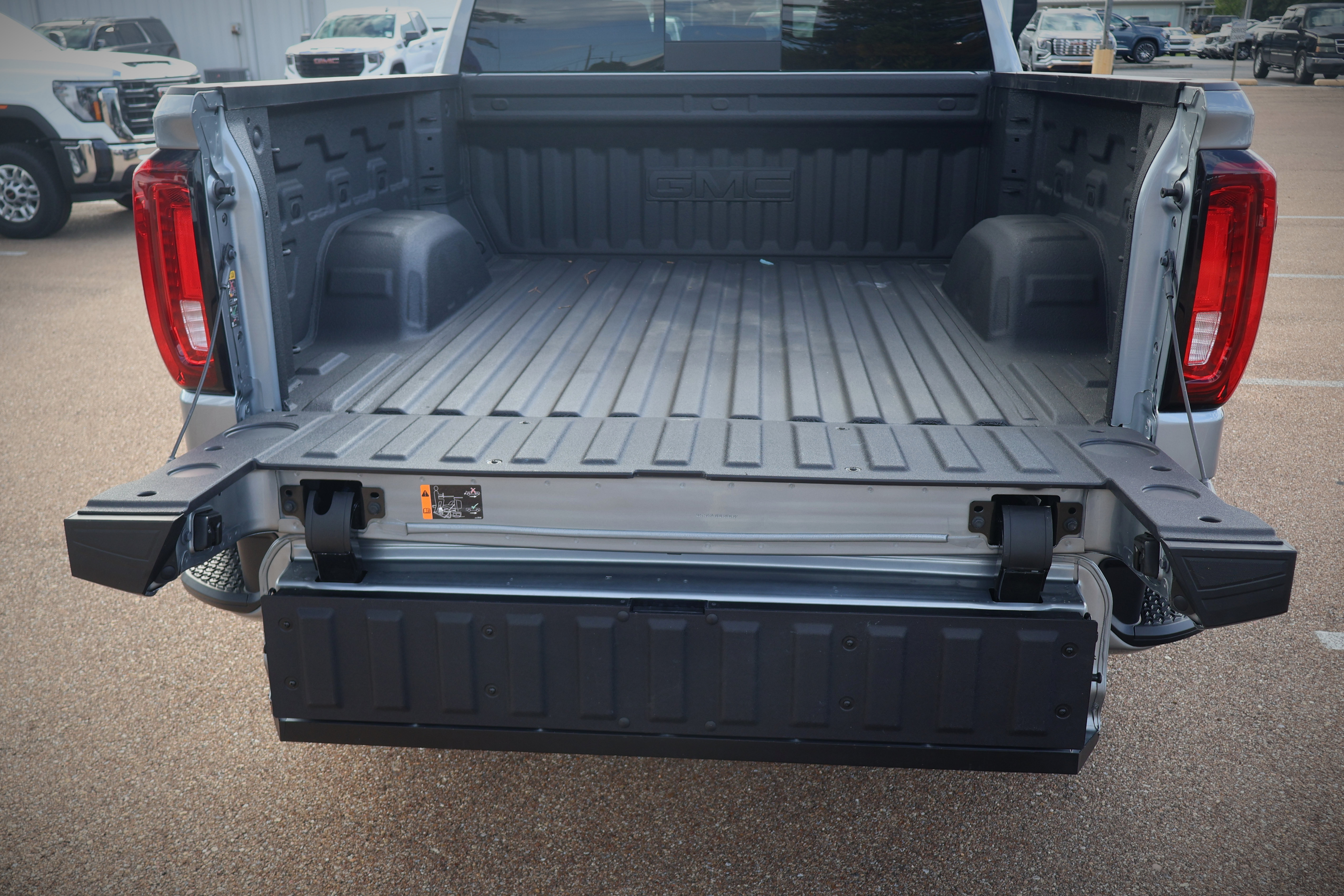 Used 2026 GMC Sierra 1500 AT4 w/ AT4 Premium Package AWD/4WD image 27