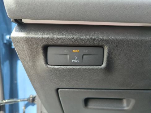 New 2026 Volkswagen Tiguan SE image 41