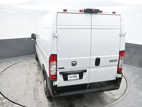 Used 2024 RAM ProMaster 2500 w/ Convenience Group FWD image 22