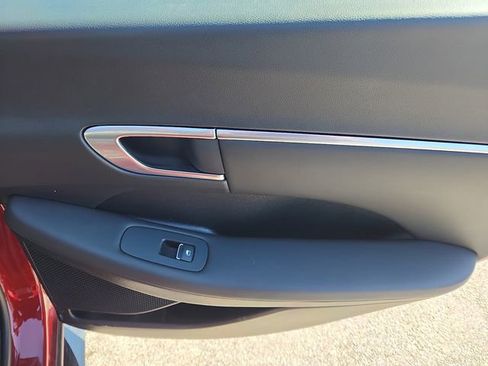 Certified 2023 Hyundai Sonata SEL w/ Convenience Package FWD image 31