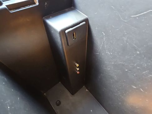 Used 2015 Nissan Armada Platinum w/ 2nd Row Captain Seat Package image 29