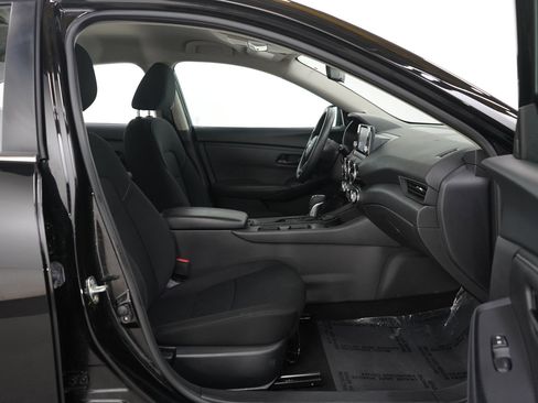 Used 2024 Nissan Sentra S image 9