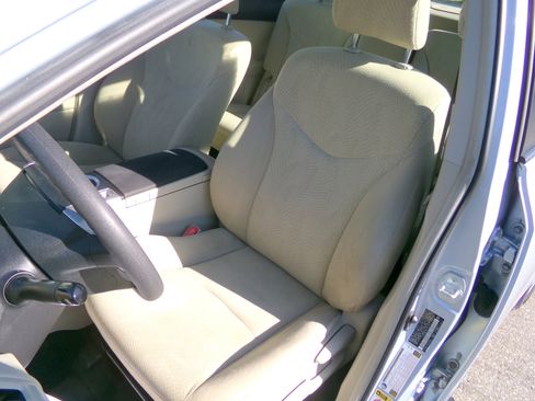 Used 2014 Toyota Prius V Three image 5