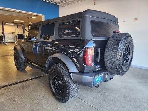 Used 2022 Ford Bronco Wildtrak image 2