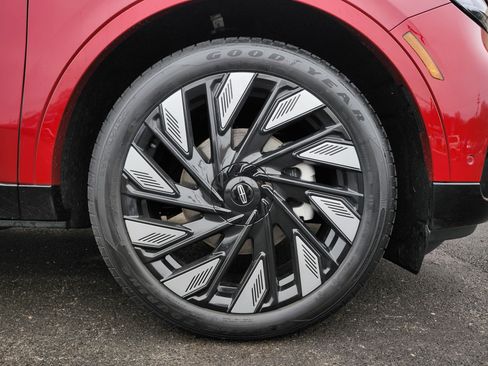 Used 2024 Lincoln Nautilus Reserve w/ Equipment Group 202A image 29