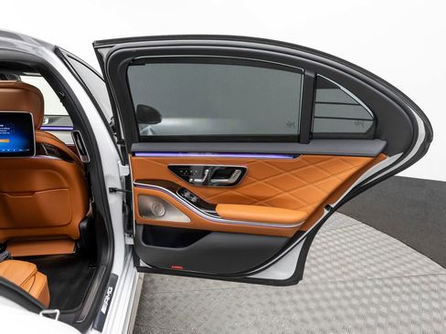 Used 2025 Mercedes-Benz S 63 AMG S w/ Rear Seat Package image 50