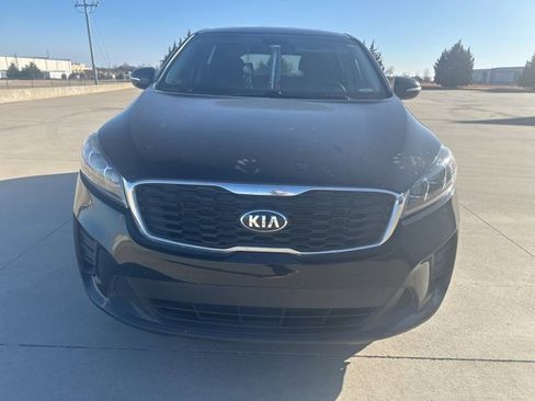 Used 2020 Kia Sorento LX image 2