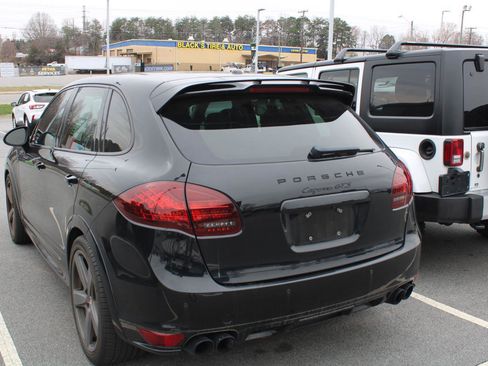 Used 2014 Porsche Cayenne GTS image 5