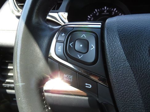 Used 2014 Toyota Avalon Limited w/ Technology Package FWD image 21