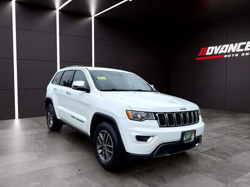 Used 2018 Jeep Grand Cherokee Limited AWD/4WD image 2