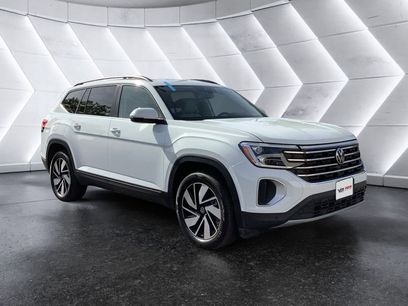 Used 2025 Volkswagen Atlas SE