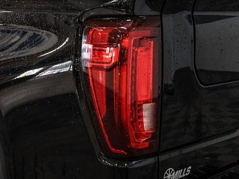 Used 2019 GMC Sierra 1500 Denali w/ Technology Package AWD/4WD image 17