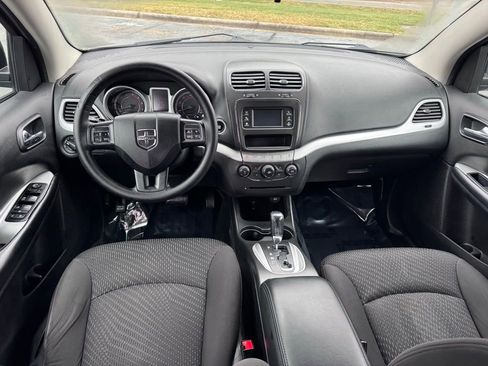 Used 2017 Dodge Journey SE image 5