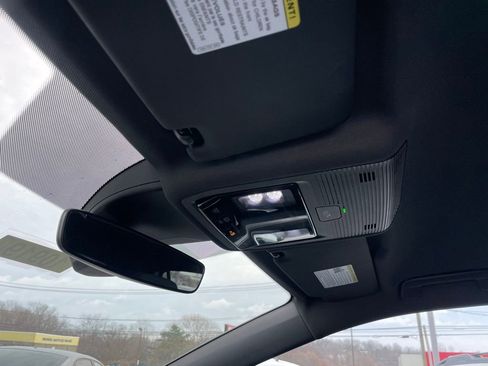 Certified 2022 Volkswagen ID.4 Pro image 24