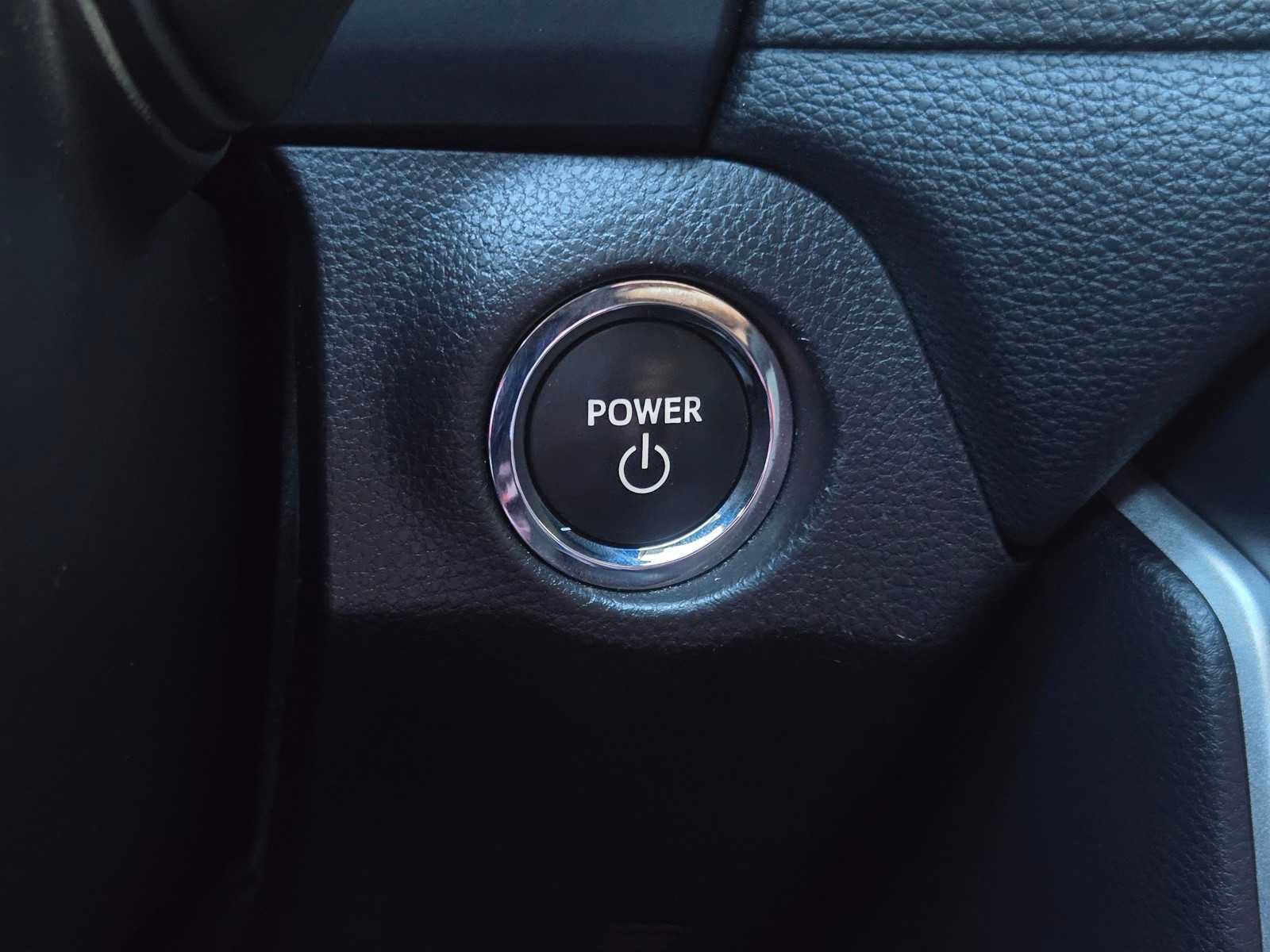 Certified 2025 Toyota RAV4 XLE AWD/4WD image 19